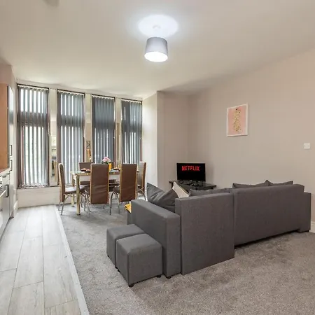 K North Park Road Apartment